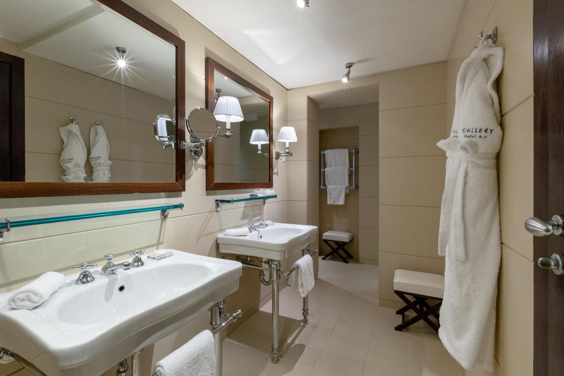Penthouse Suite