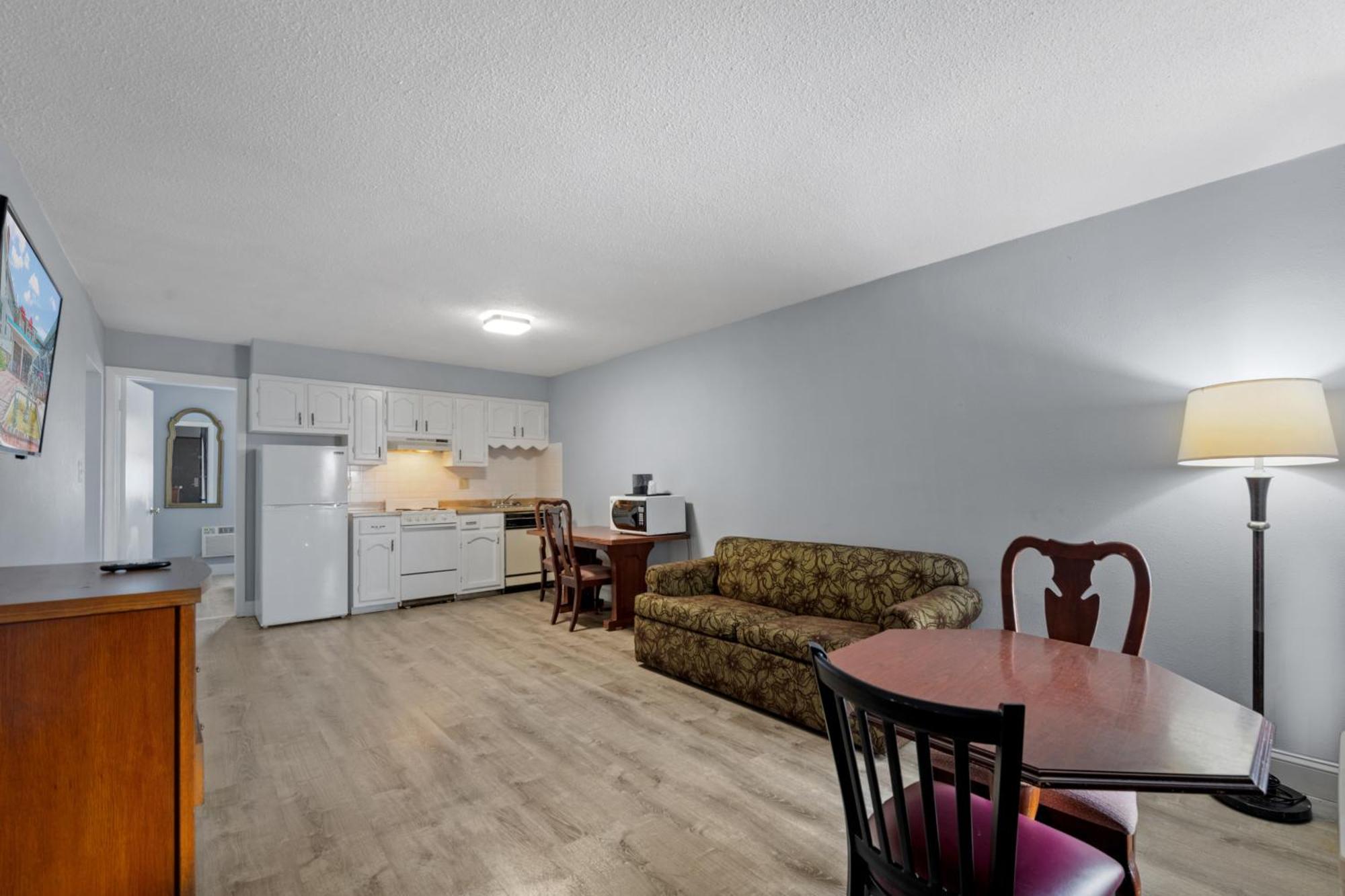 One-Bedroom Suite