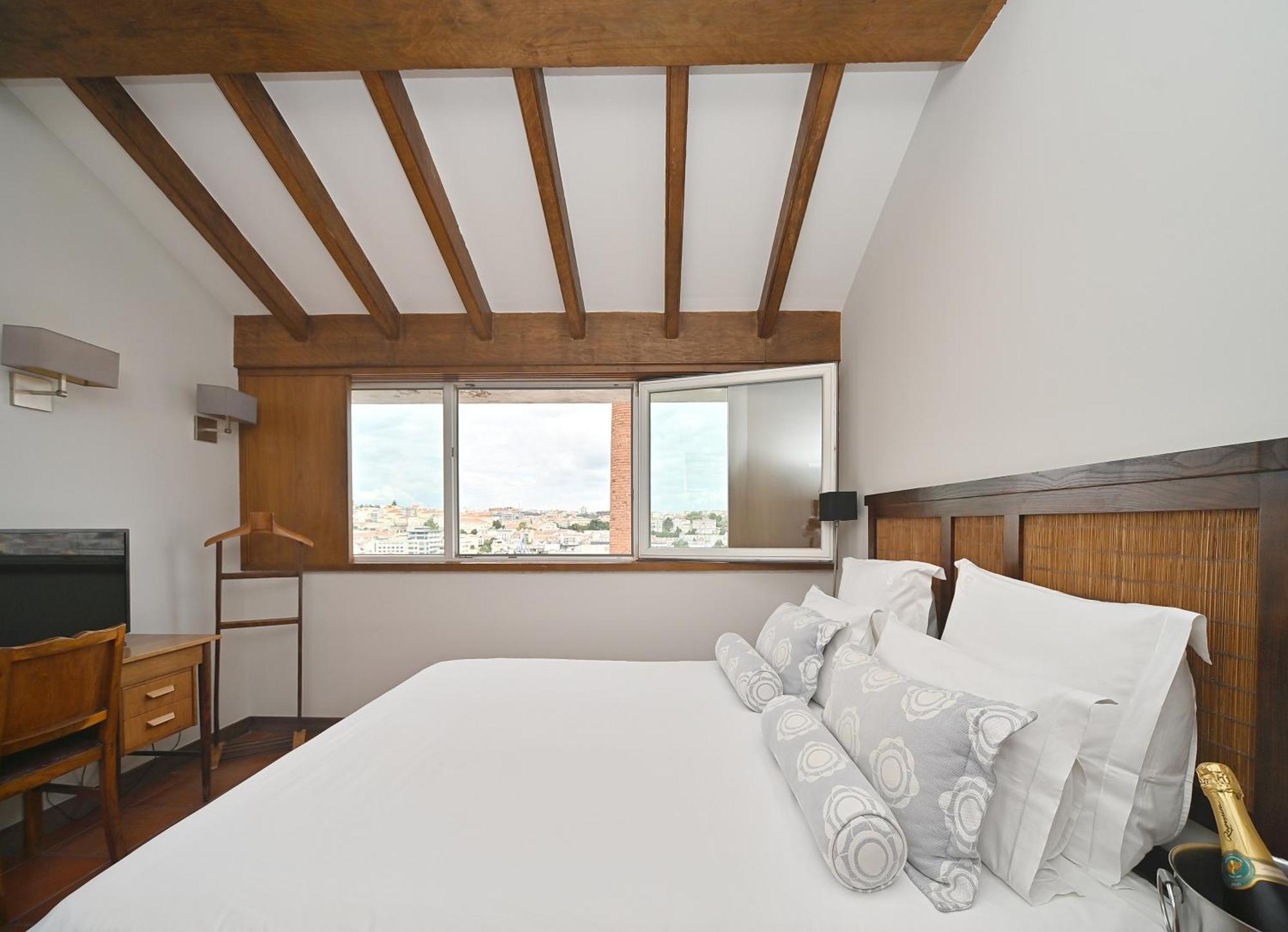 Suite City View
