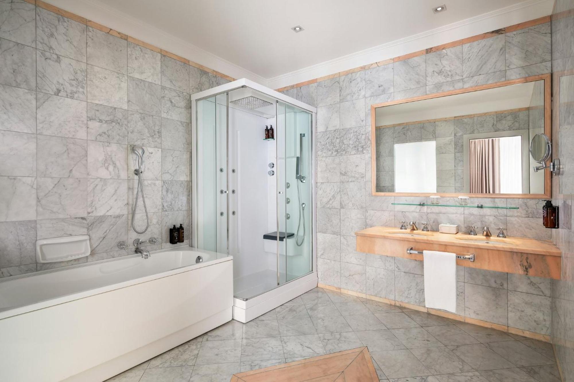 Signature Suite