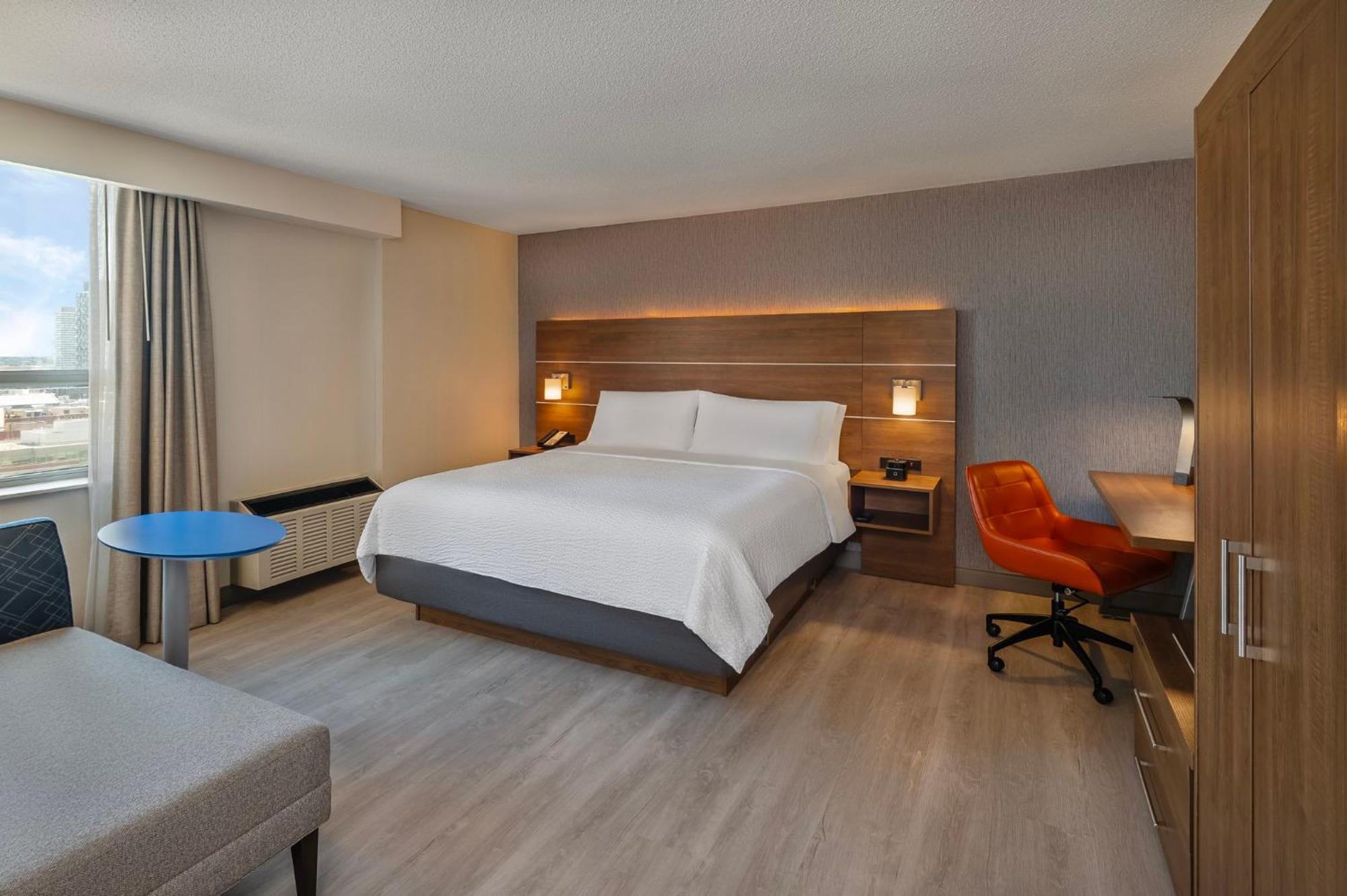 Standard King Room with Extra Space