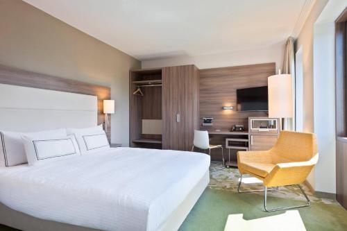 Melia Guestroom with Park View