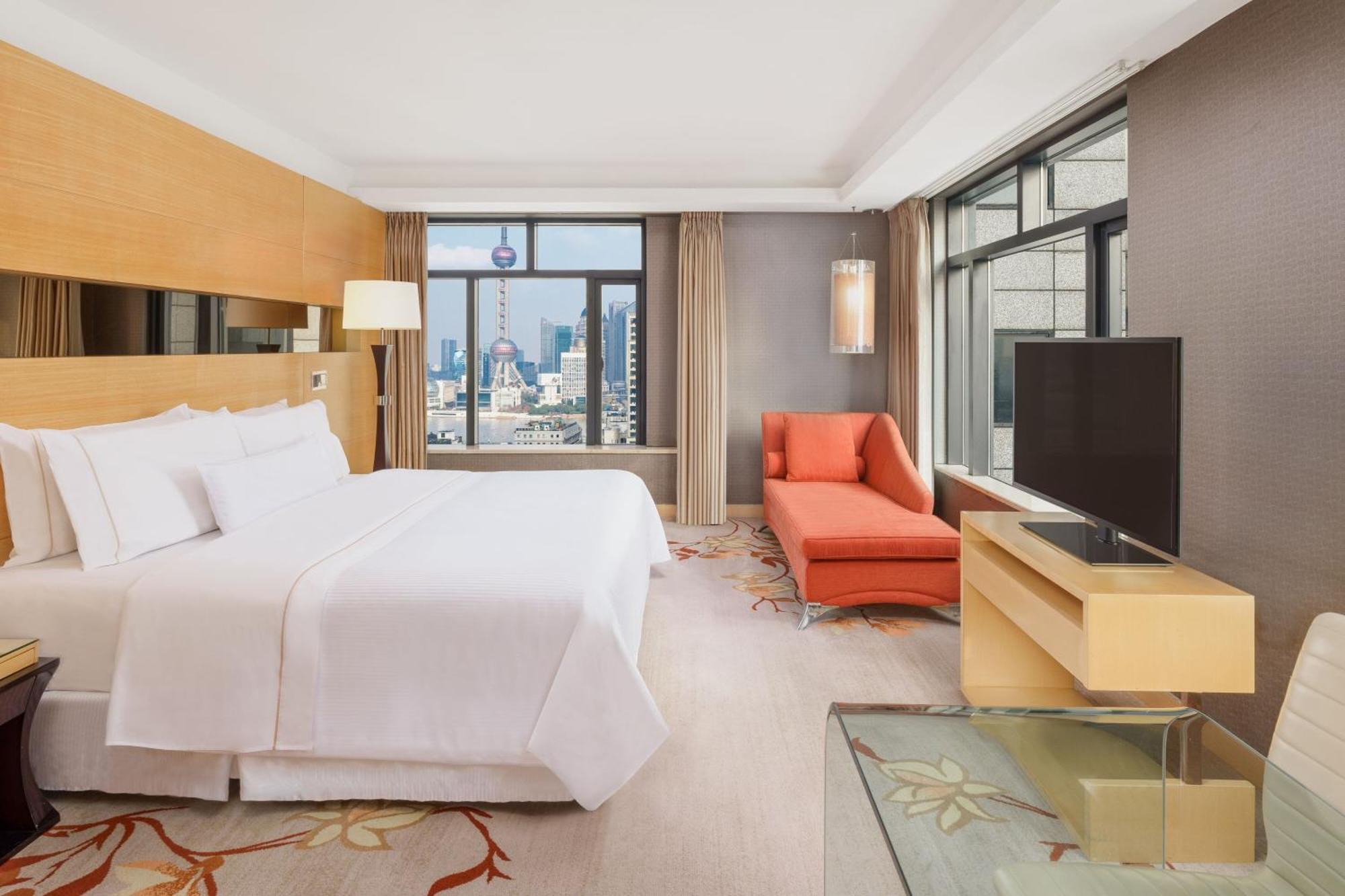 Grand Deluxe with Pearl Tower View