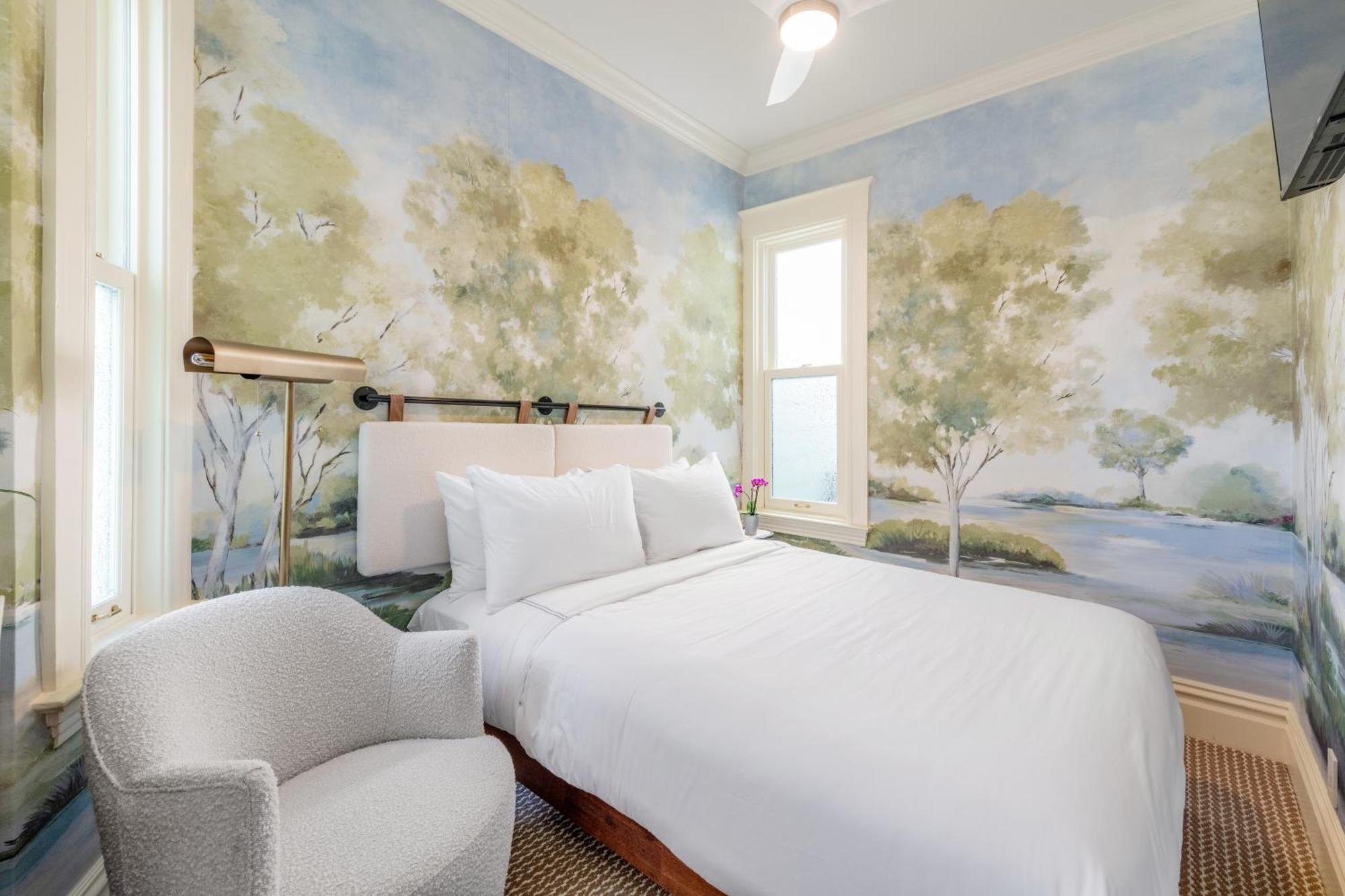Queen Room
