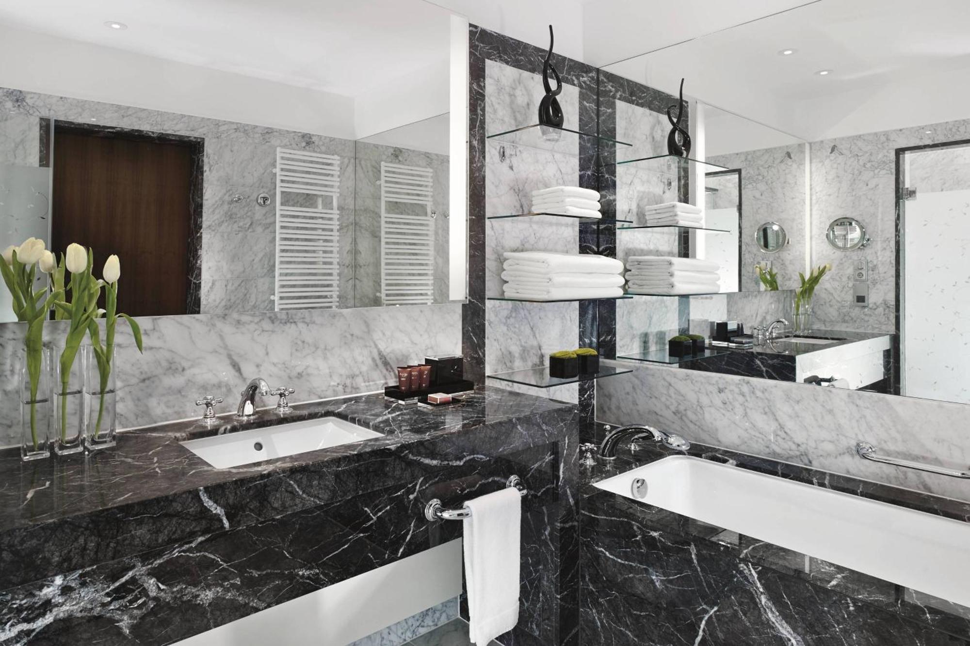2-Bedroom Premium Executive Suite Club lounge access