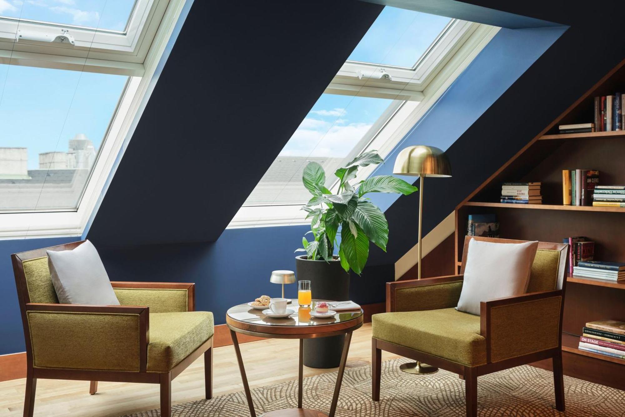 The Ritz-Carlton Symphony Suite Club lounge access