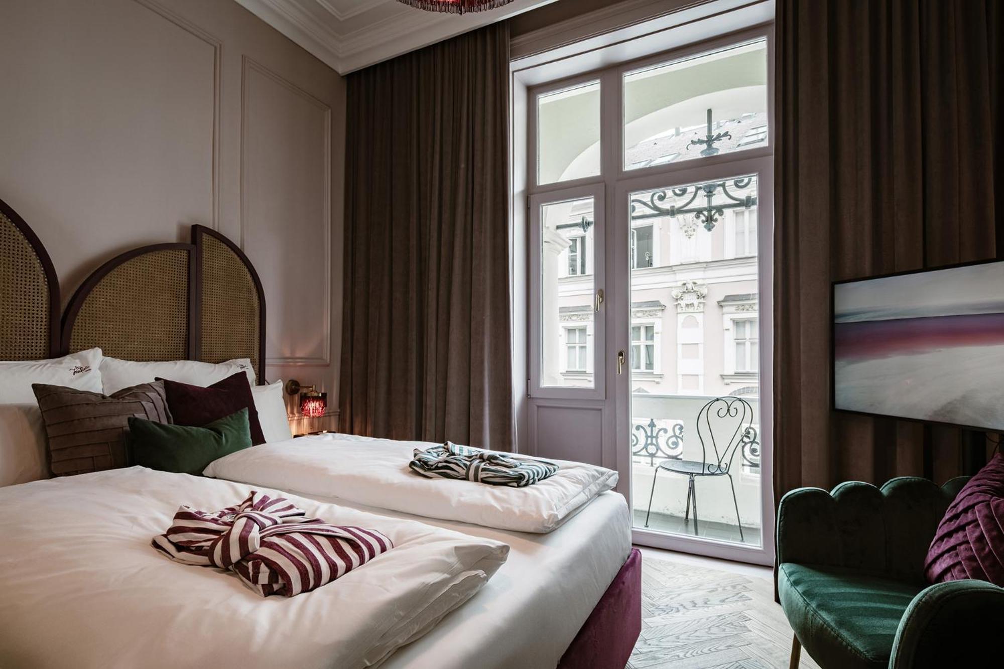 Deluxe Zimmer mit Queensize Bett – Josefine Historique
