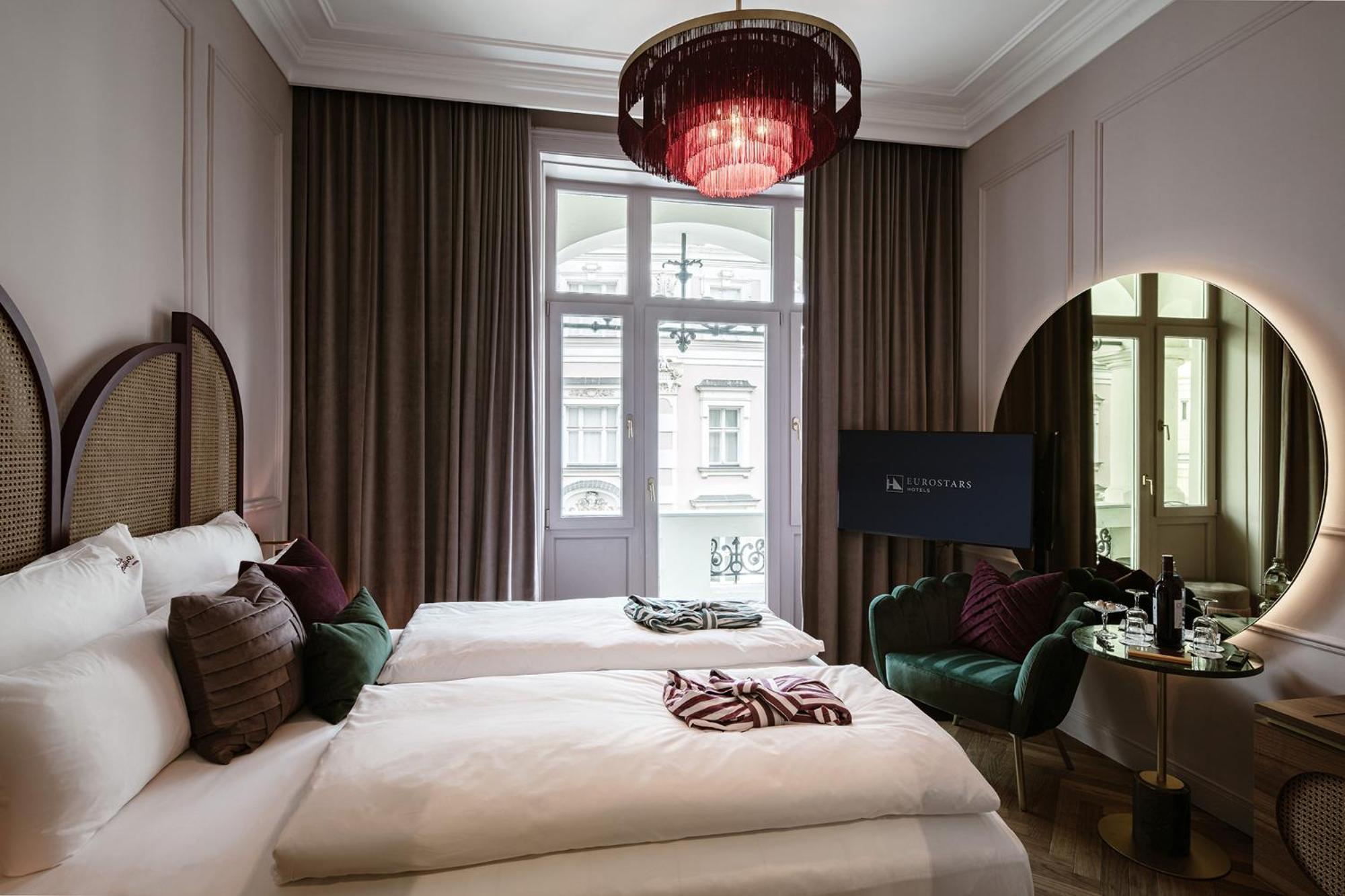 Deluxe Zimmer mit Queensize Bett – Josefine Historique