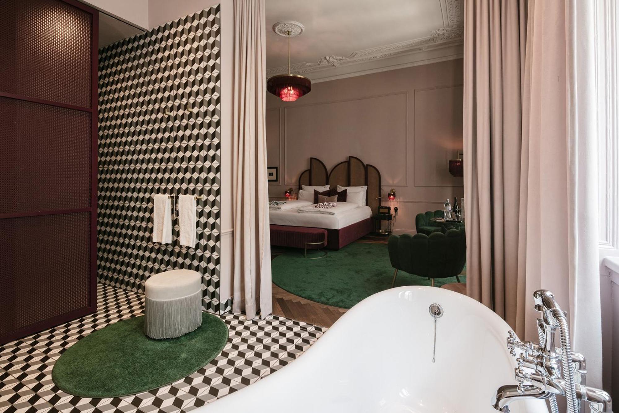Suite mit Kingsize Bett – Josefine Bel Etage