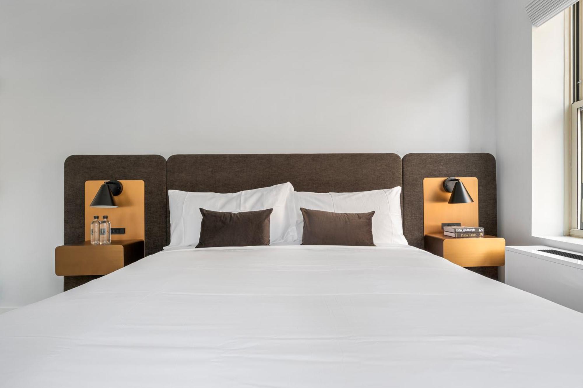 Three-Bedroom Deluxe Apartment