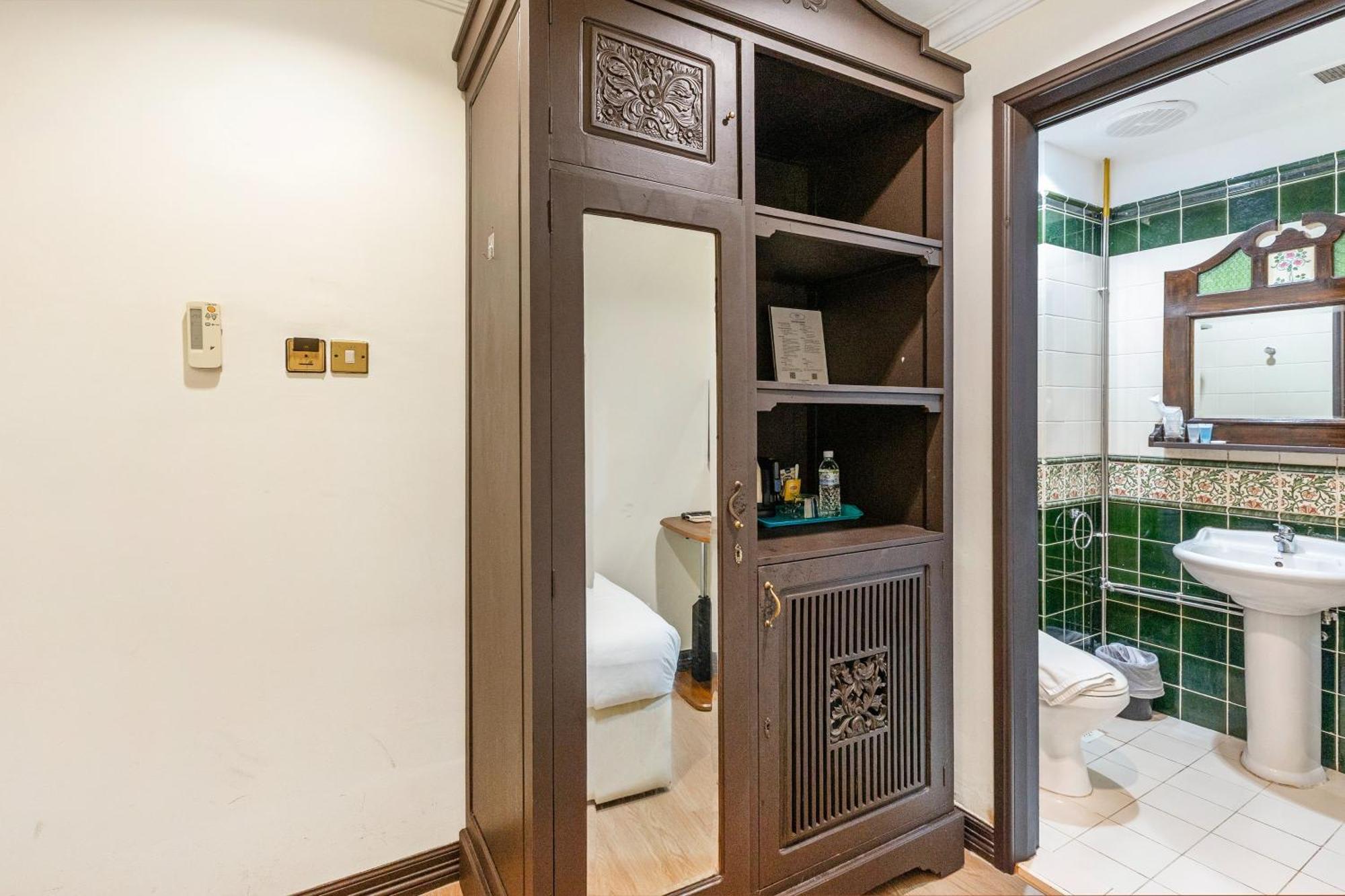Single Room