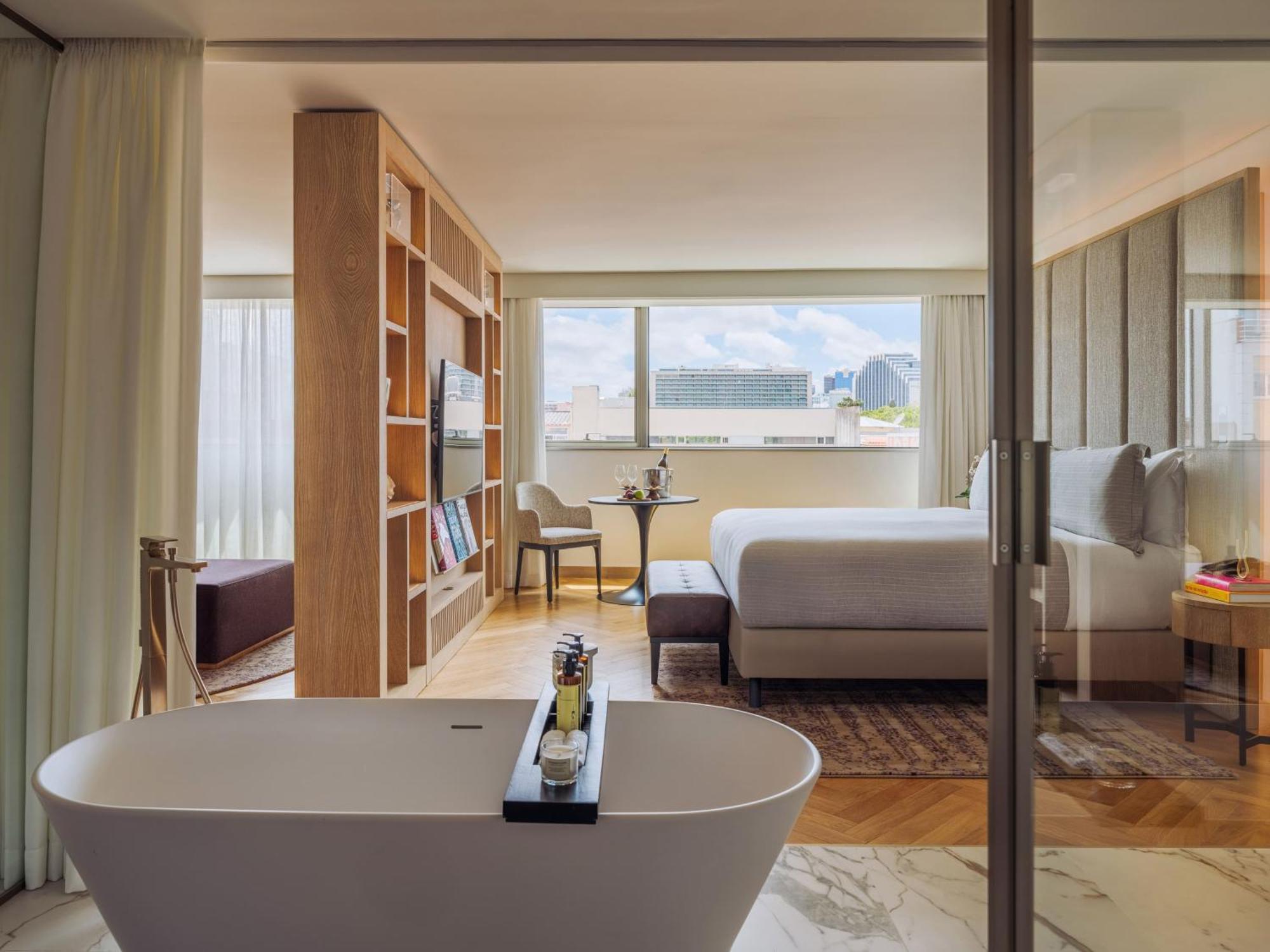 Beyond ME+ Suite with Spa Access (2 adults + 2 child)