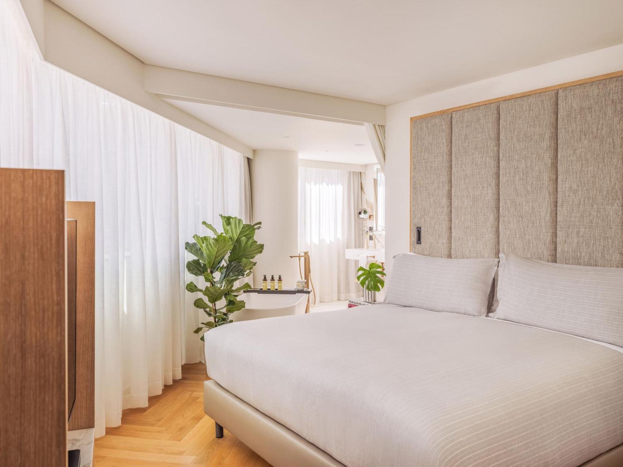 Two Bedroom Suite Spa Access
