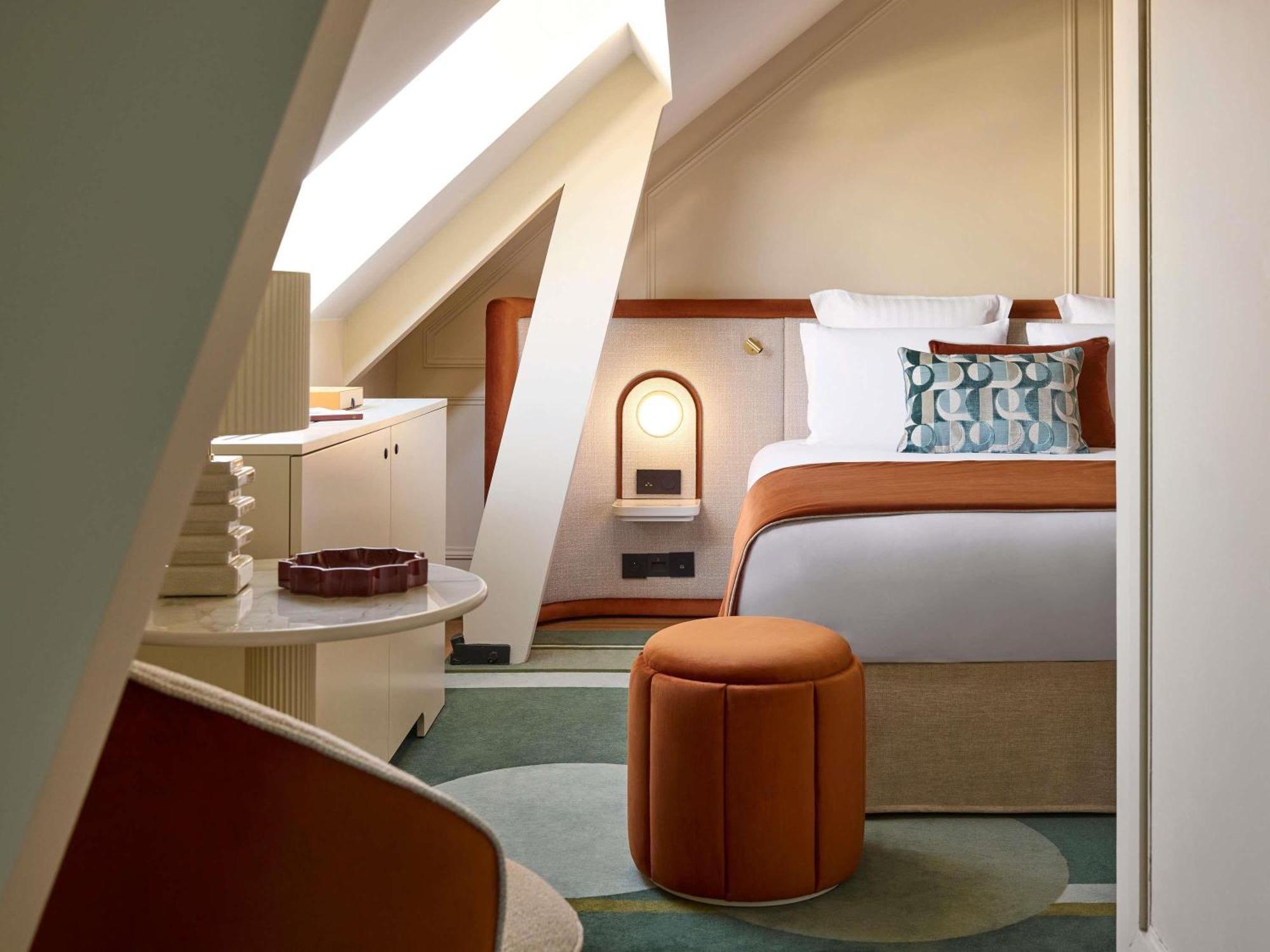 Deluxe Room One King Bed