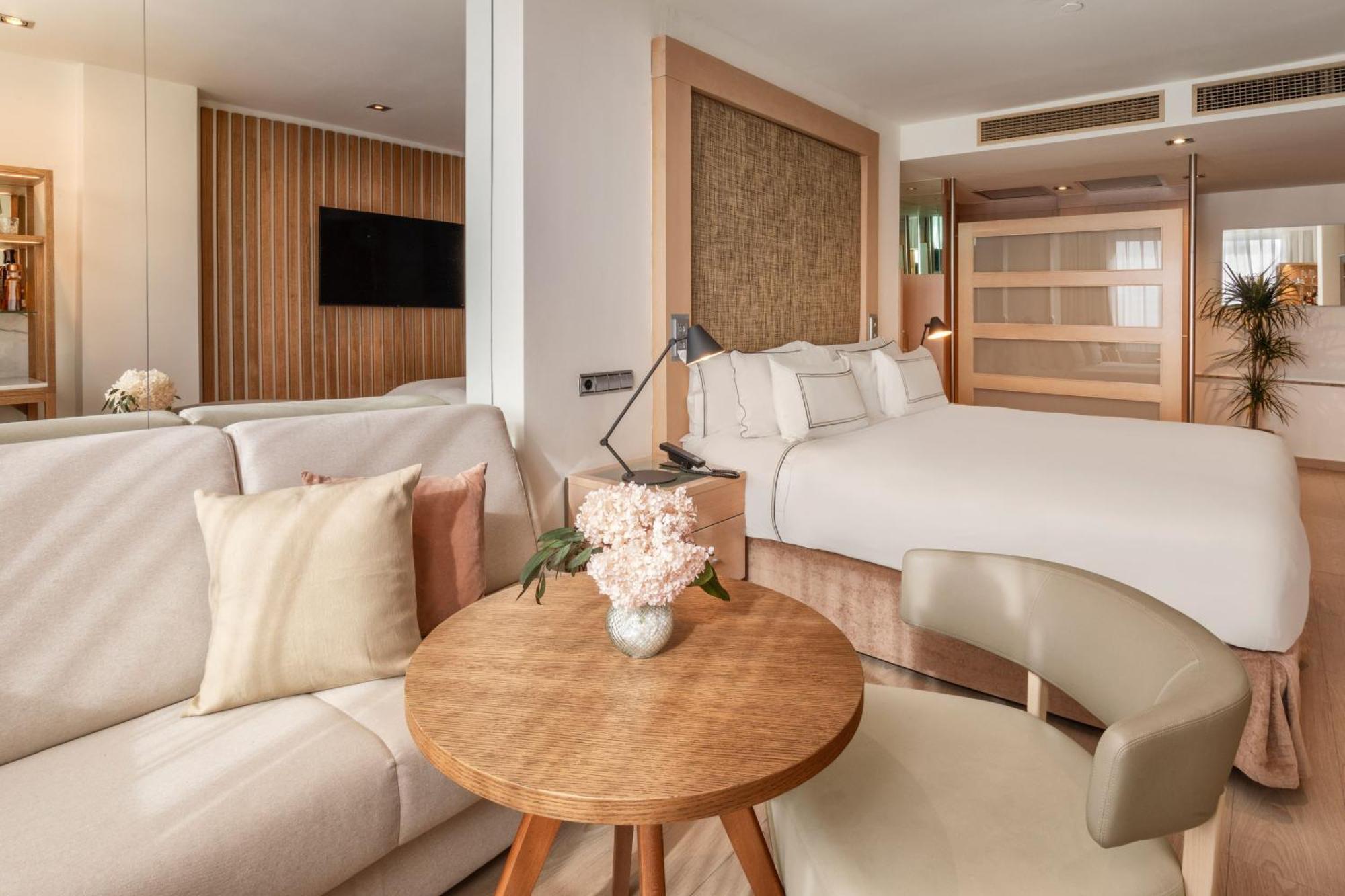 The Level Junior Suite Panoramic View