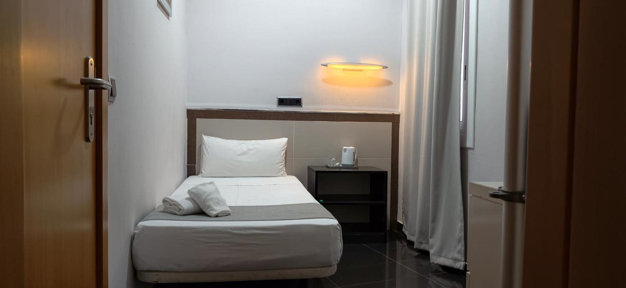 Single Room with Private Bathroom