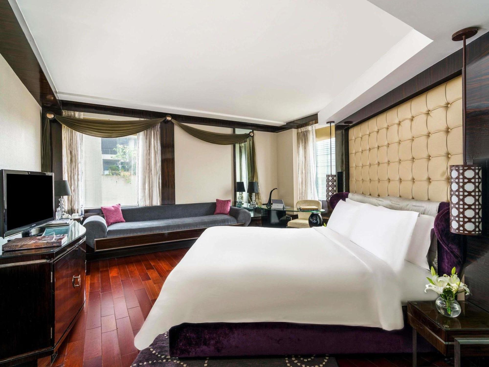 Junior Suite, King Bed with Lounge Access, Breakfast, Hi-tea, Cocktail Hours, Meeting Room access for an Hour, Airport Transfers (T1 & T2)