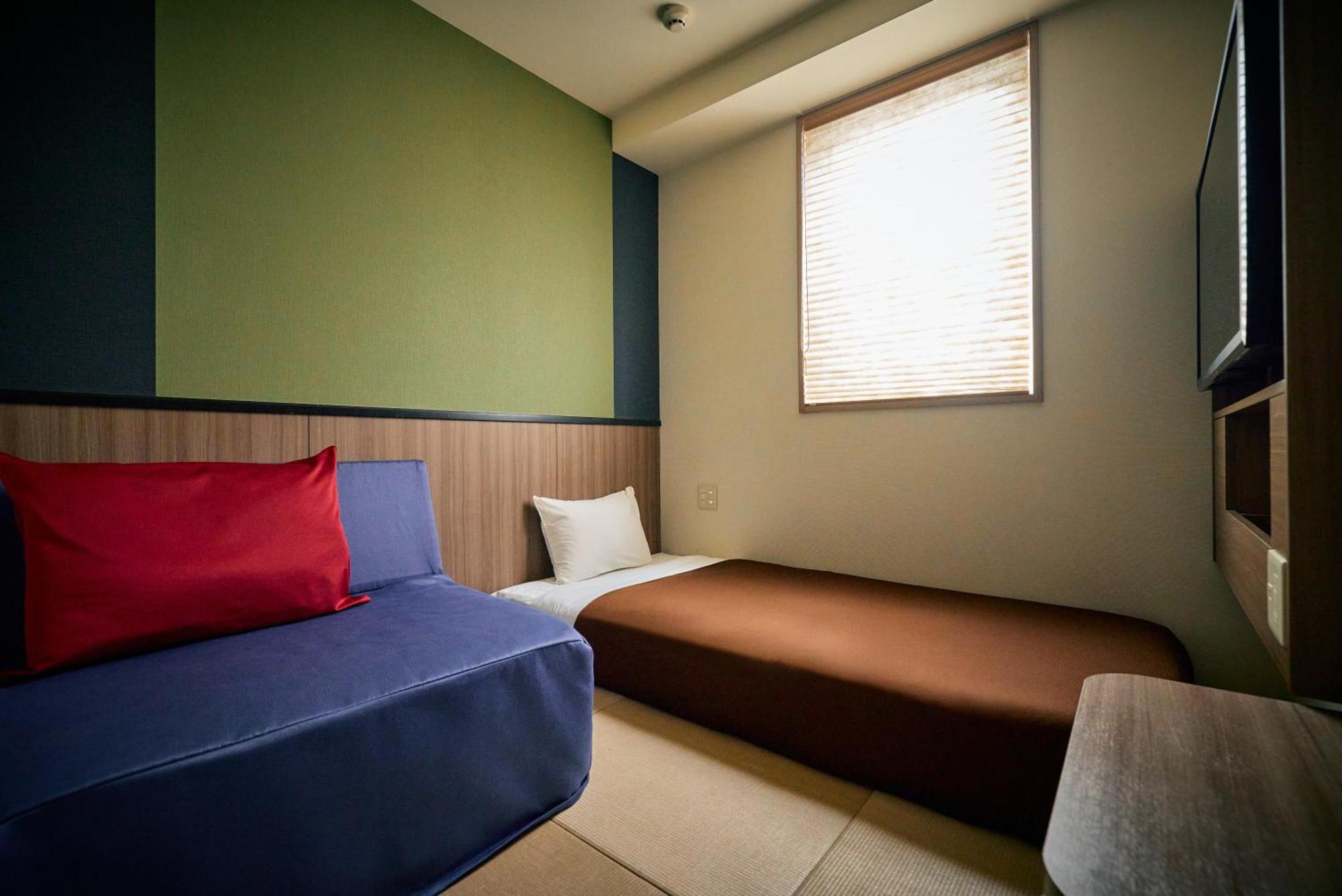 Single Room - Non-Smoking