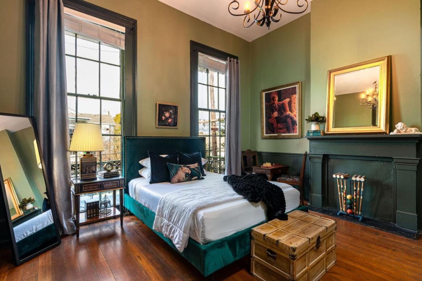 #7 Queen Suite with Balcony