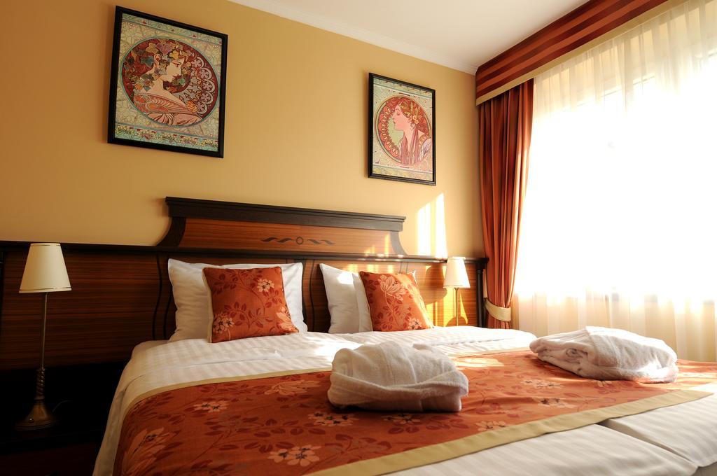 Classic Double Room