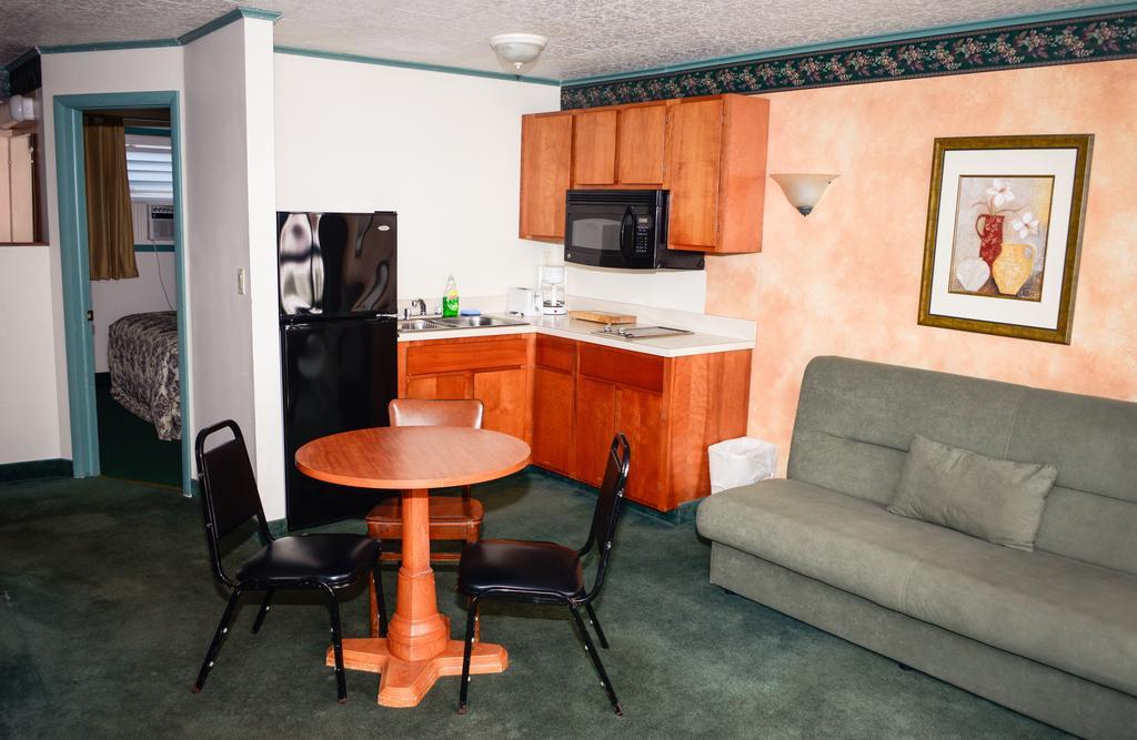 Two-Bedroom Suite with Kitchen