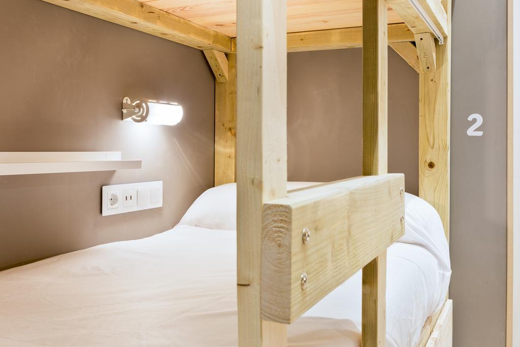 Private Standard Quadruple Room with Private Bathroom
