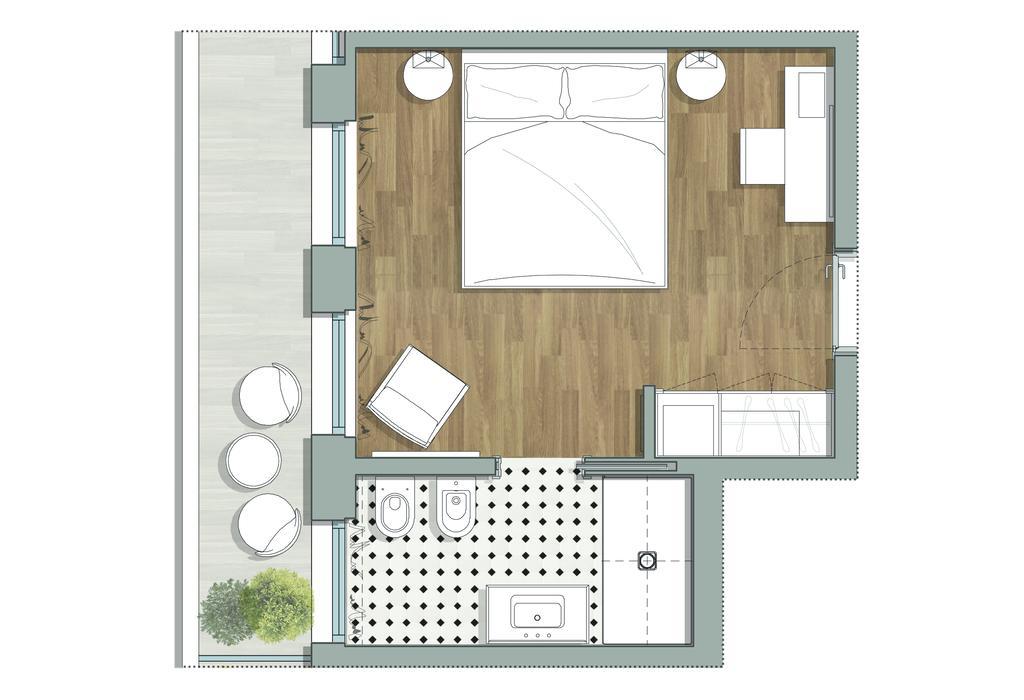 Large Double Room with Balcony and City View