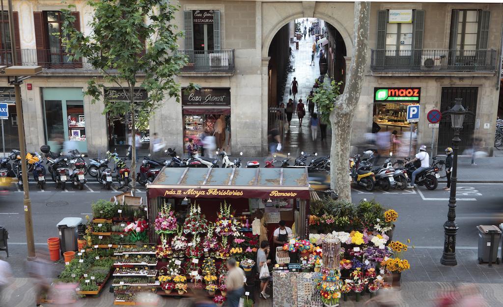 Luxury Suite views to La Rambla,236000281:JPEG