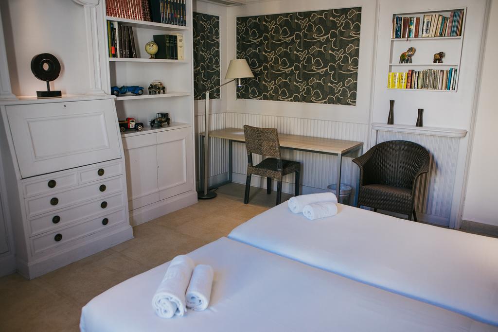 Superior Six-Bedroom Apartment,239476989:JPEG