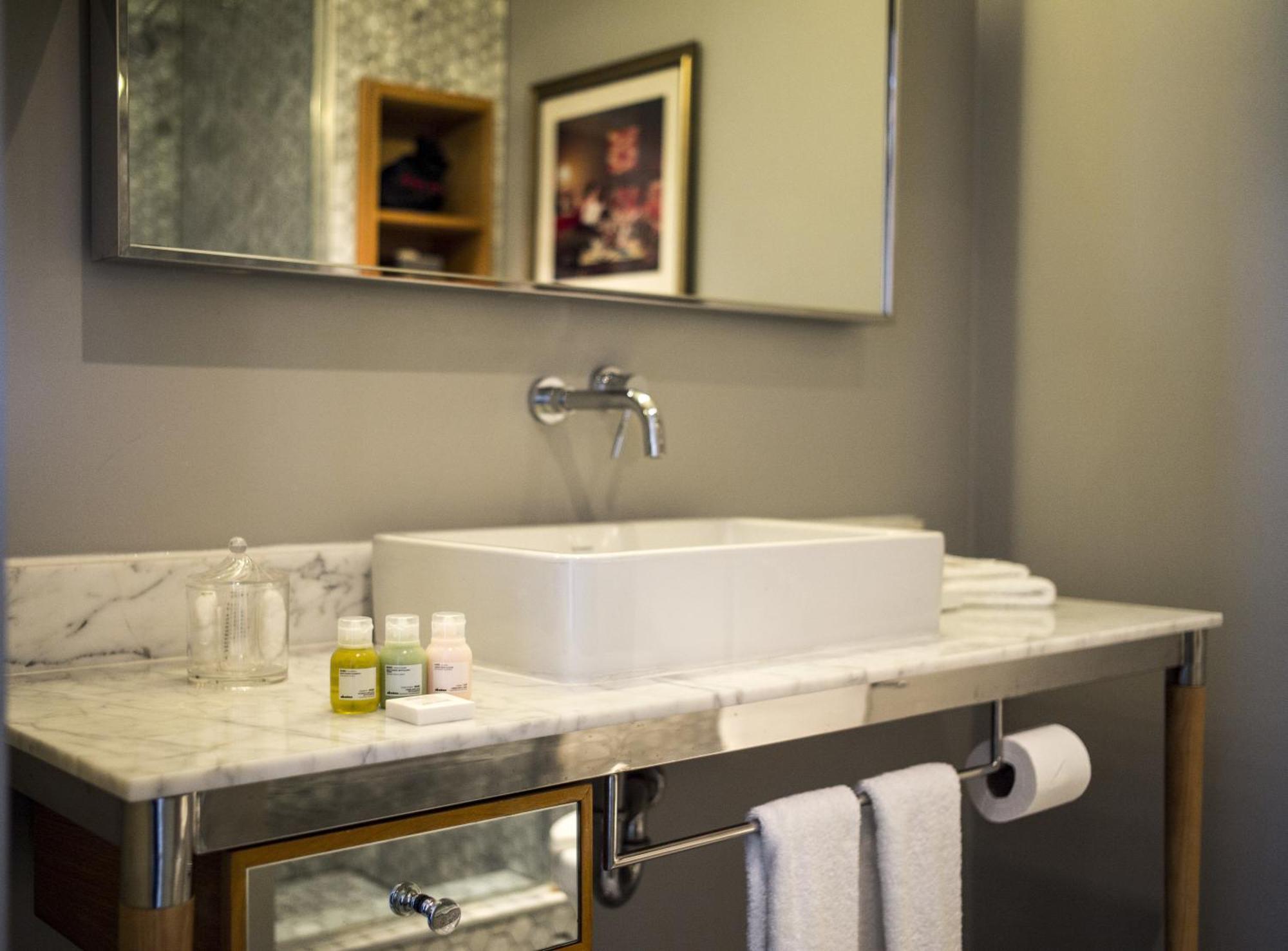 Accessible Tower King Suite
