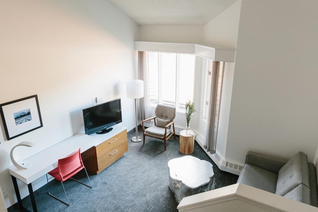 Family Room,319194301:JPEG