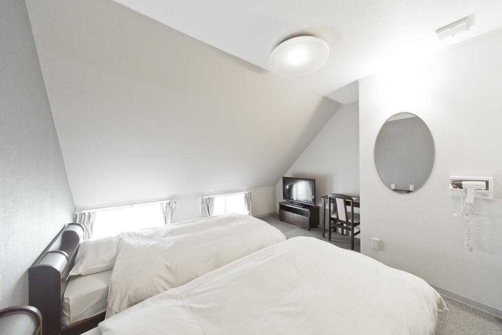 Twin Room - Non-Smoking - Annex