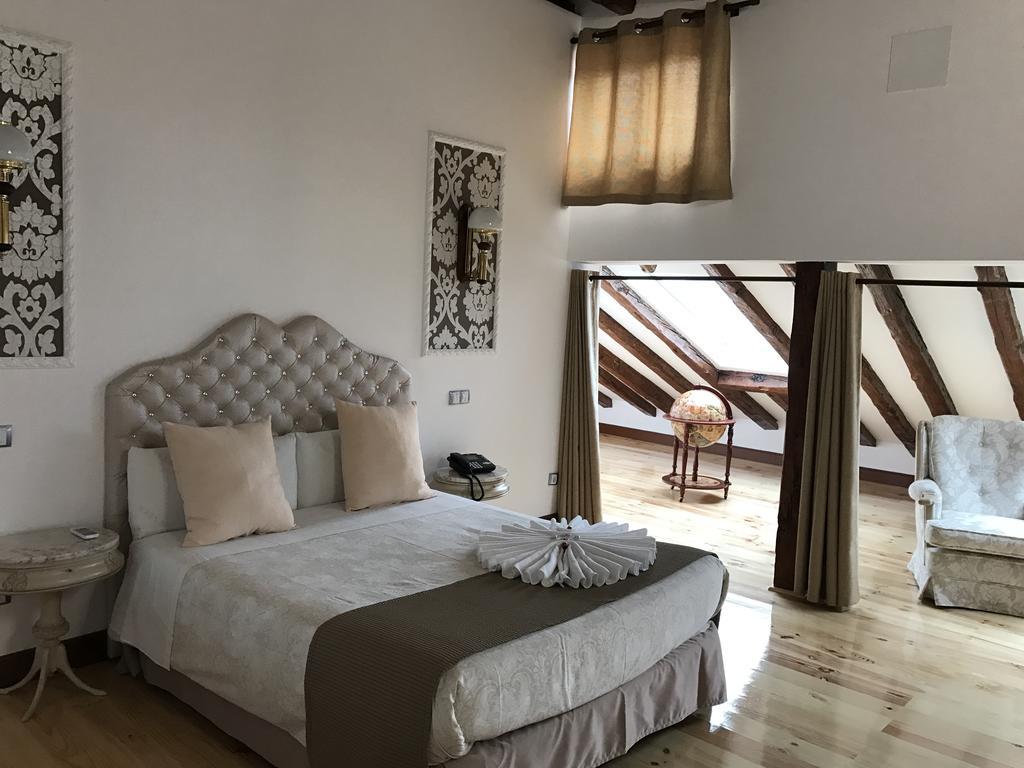 Premium Double Room City View
