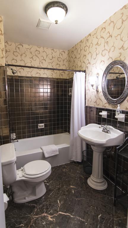 Queen Room with Shared Bathroom #2,710537566:JPEG