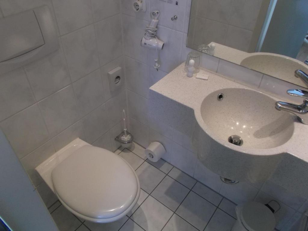 Basic Triple Room