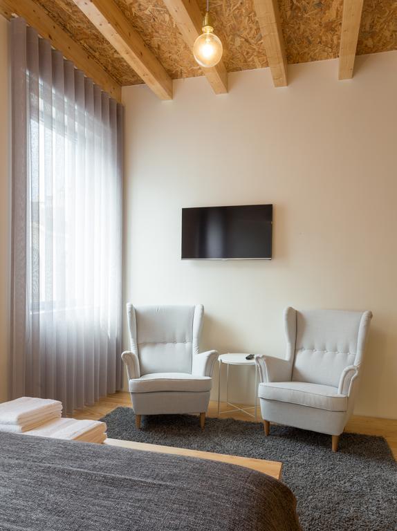 Suite,389768913:JPEG