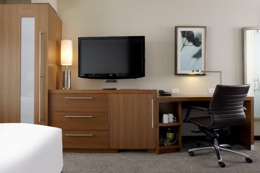 King Room with Sofa Bed - High Floor