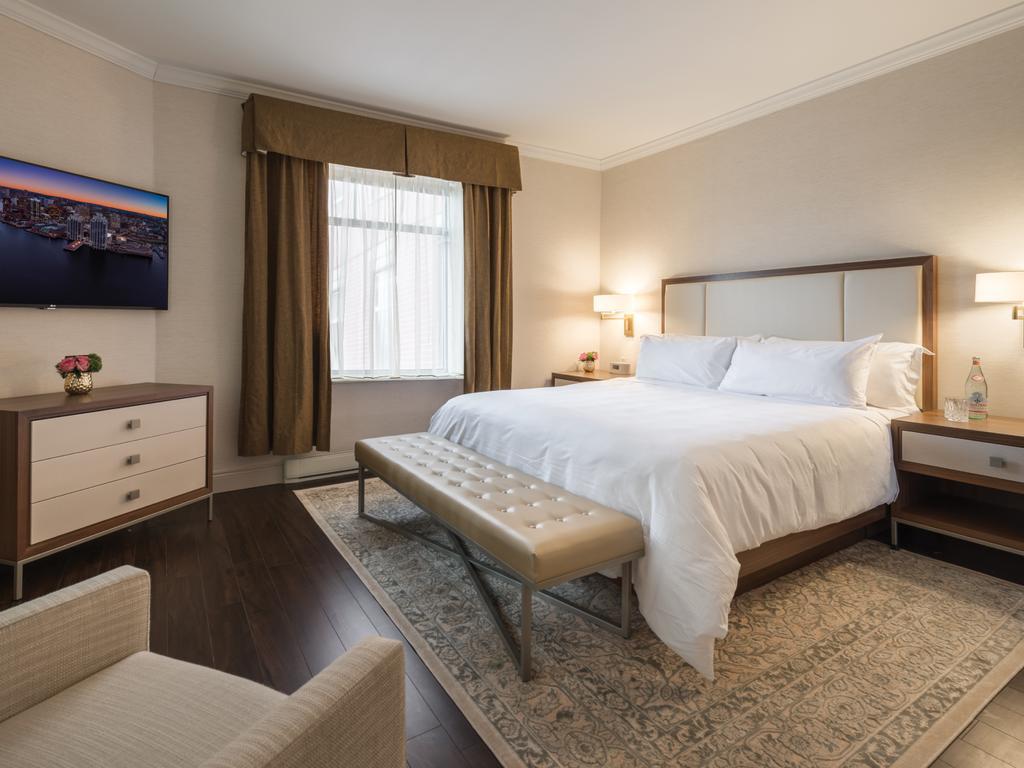 Suite with Garden View