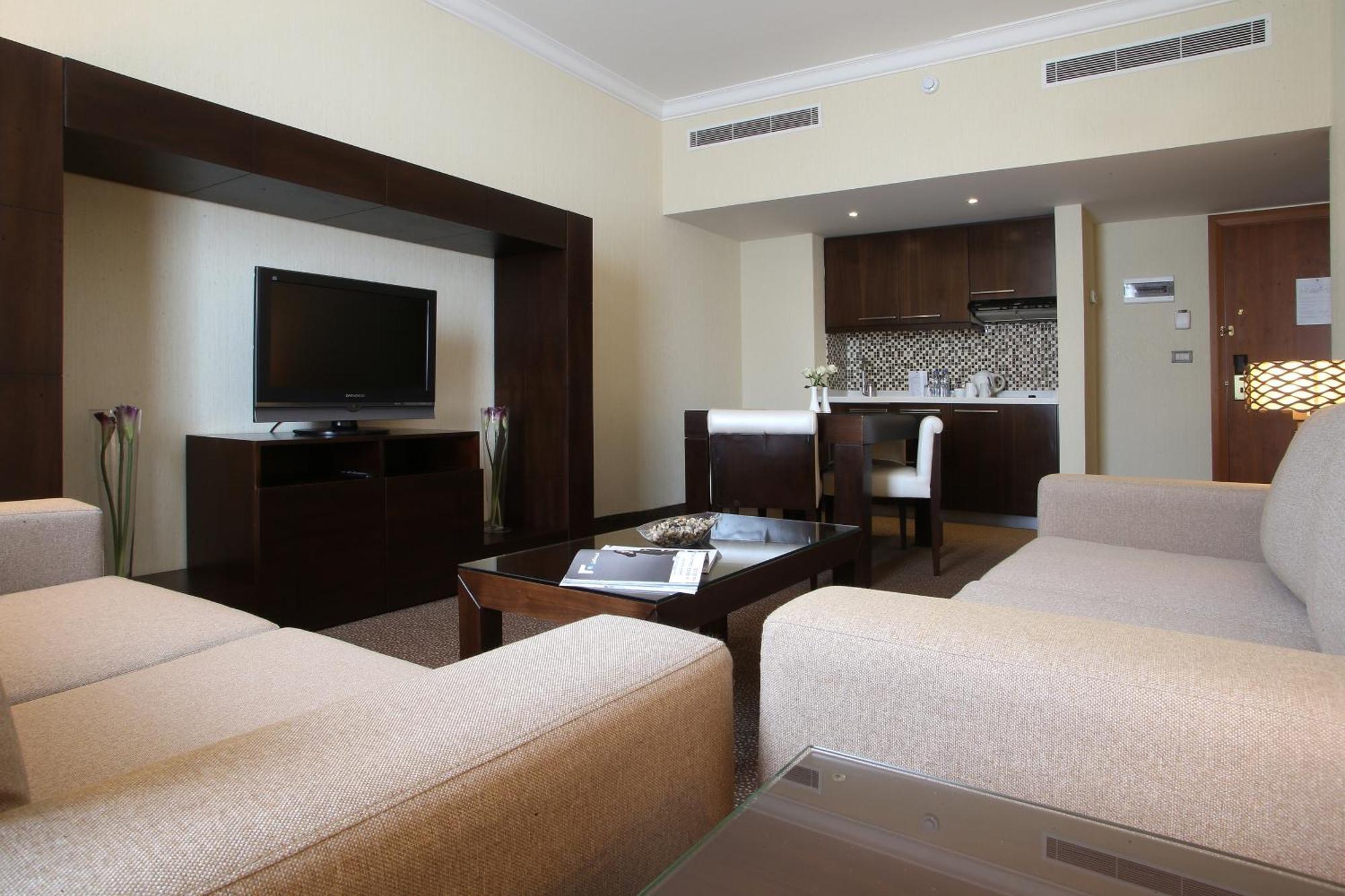 Diplomatic Suite With City View