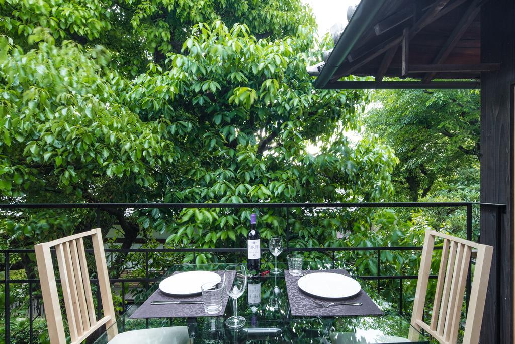 Two-Bedroom Suite -Temple Garden View