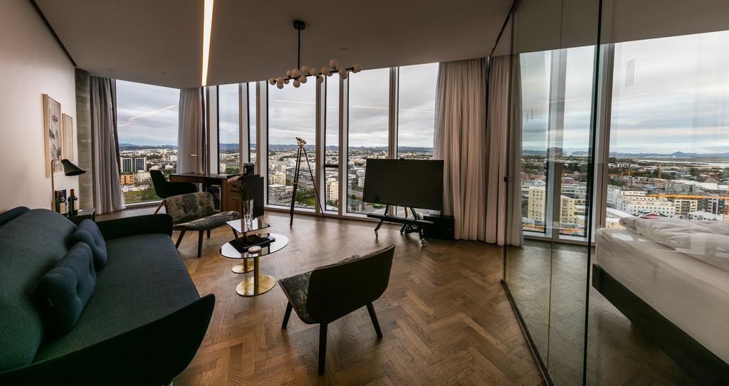 Panoramic Suite with City View