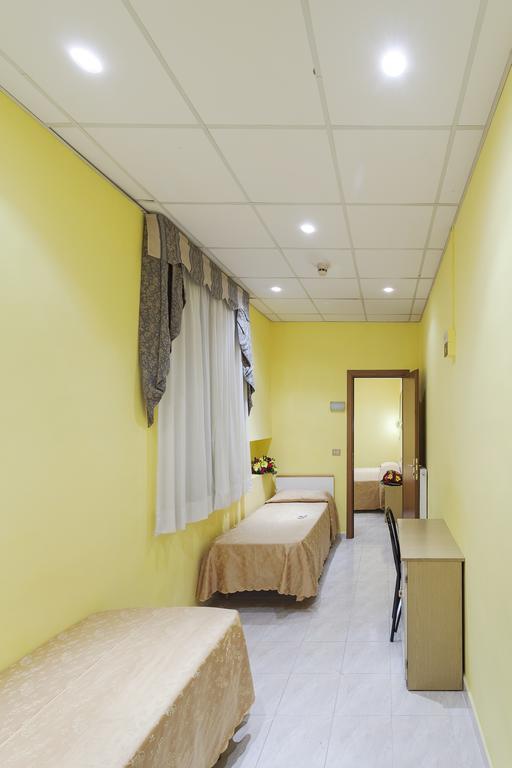 Quintuple Room (5 Adults)