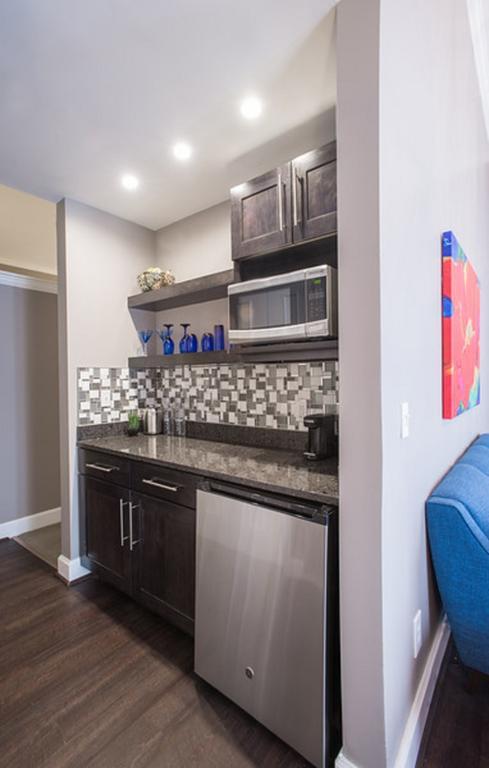 Premier King Flat
