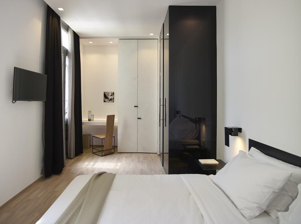Deluxe Double or Twin Room Atrium View