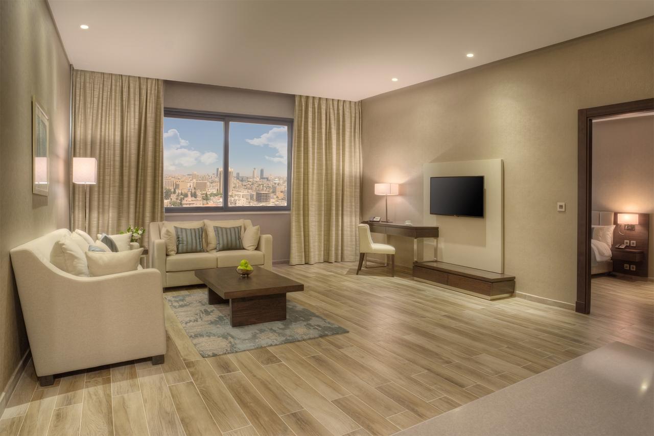 One-Bedroom Grand Suite,506850900:JPEG