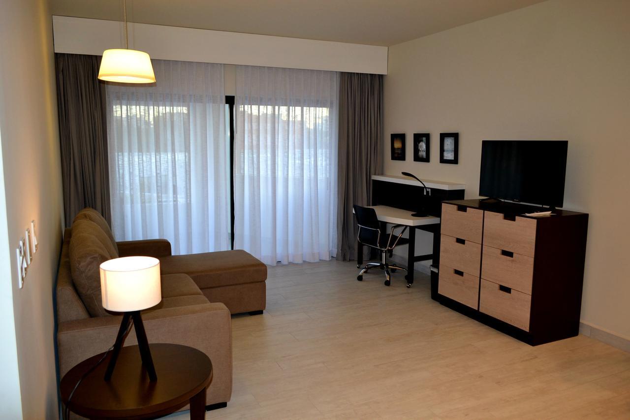 One-Bedroom Suite