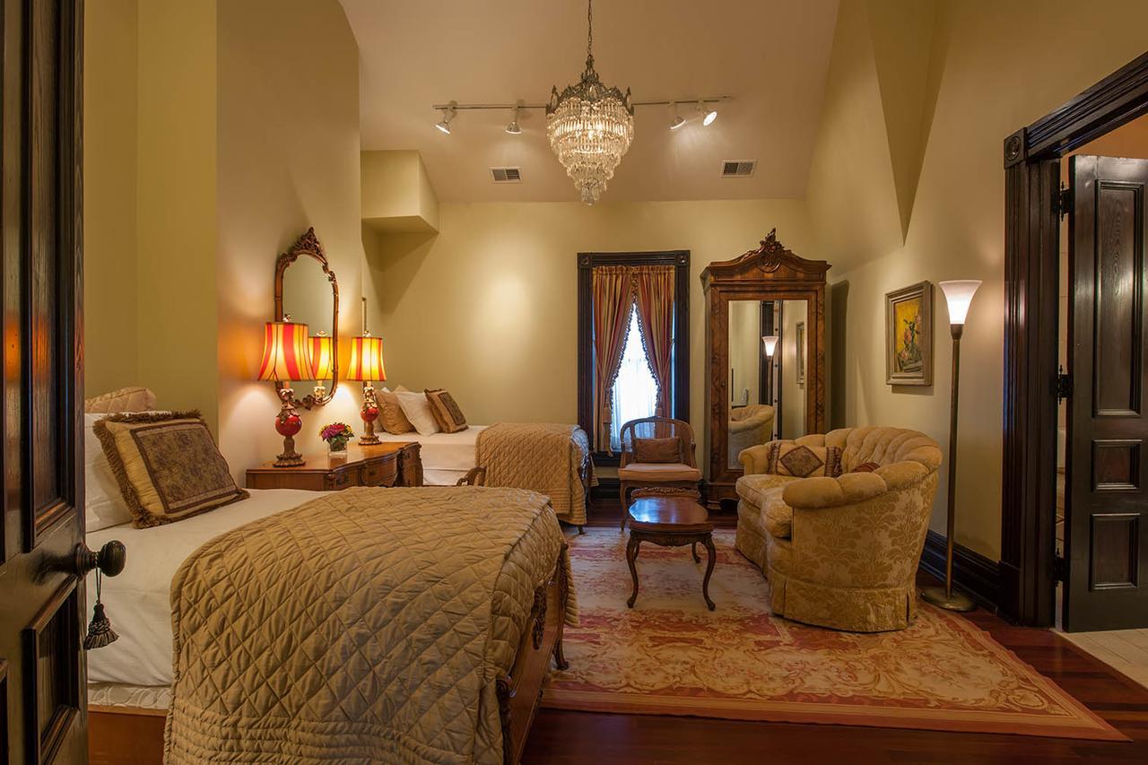 Deluxe Suite,517960107:JPEG