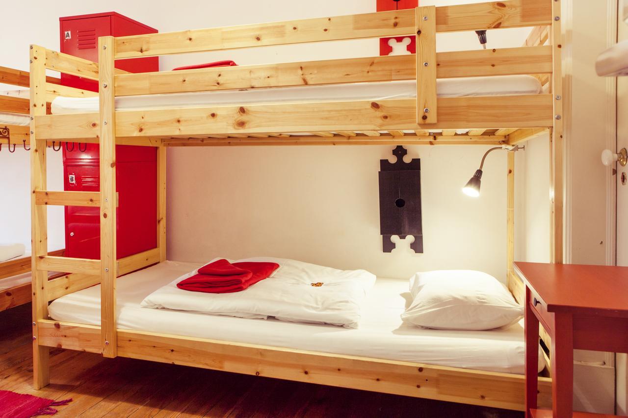 Single Bed 5-Bed Dormitory Room