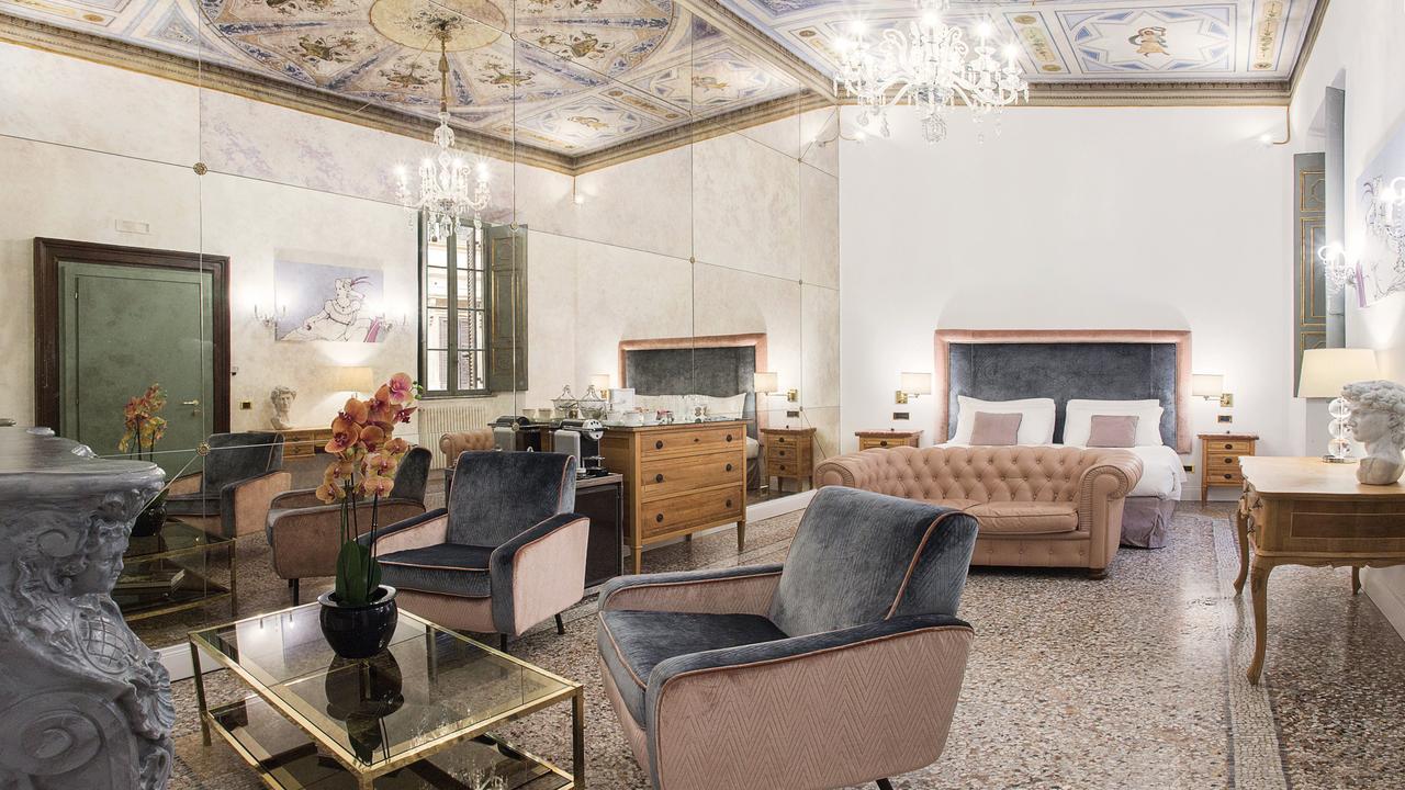 Deluxe Suite