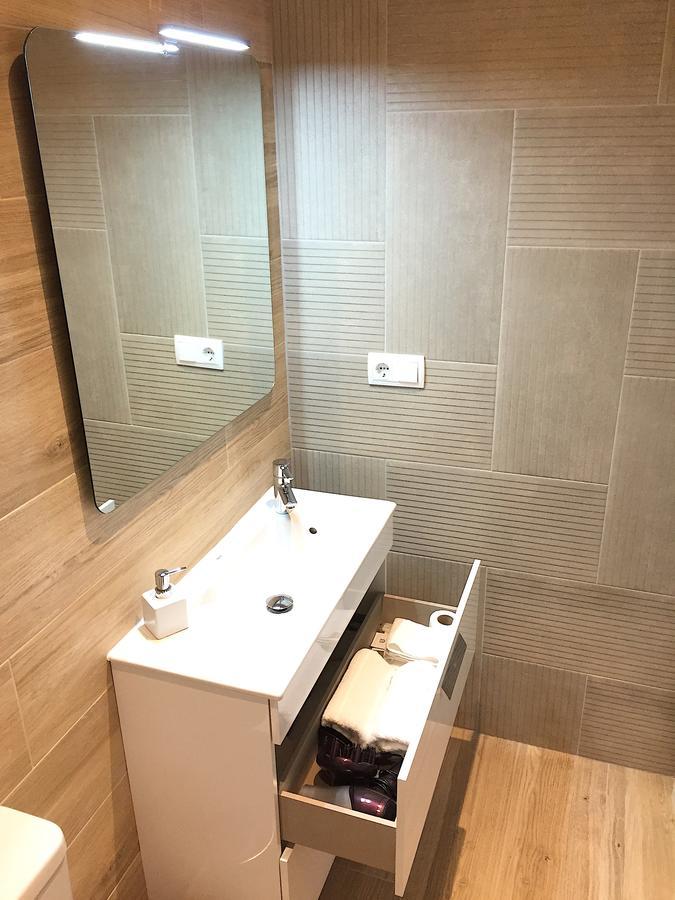Triple Room with Private External Bathroom